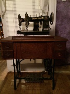 White Family Rotary sewing machines 1916 & 1929 ~ from Me & My House